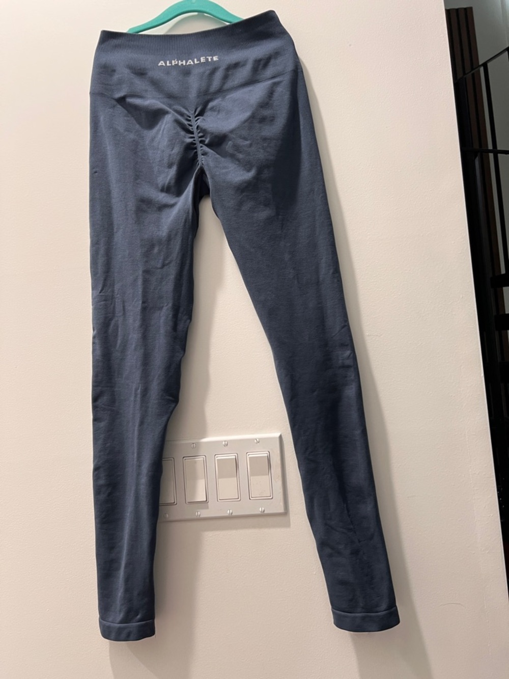 Alphalete High-Rise Scrunch Leggings - Charcoal Blue S
